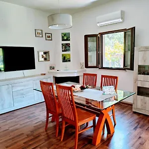 villa-raffaella.lecce-hotels.com/