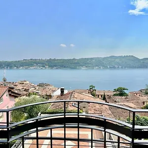 https://apartment-10.it-lombardy.com