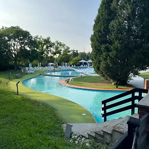 https://villa-sofia-golf-club-formigine.emilia-romagnahotels.net